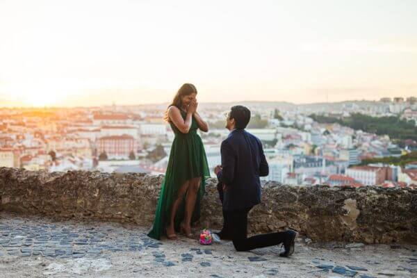 alfama photographer, lisbon photographer, lisbon things to do, Lisbon photography, photoshoot lisbon, photographer lisbon, engagement photographer lisbon, photographer, secret proposal lisbon, Lisbon proposal photography